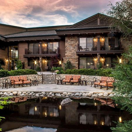 Wayfinder Bishop Hotel Exterior foto