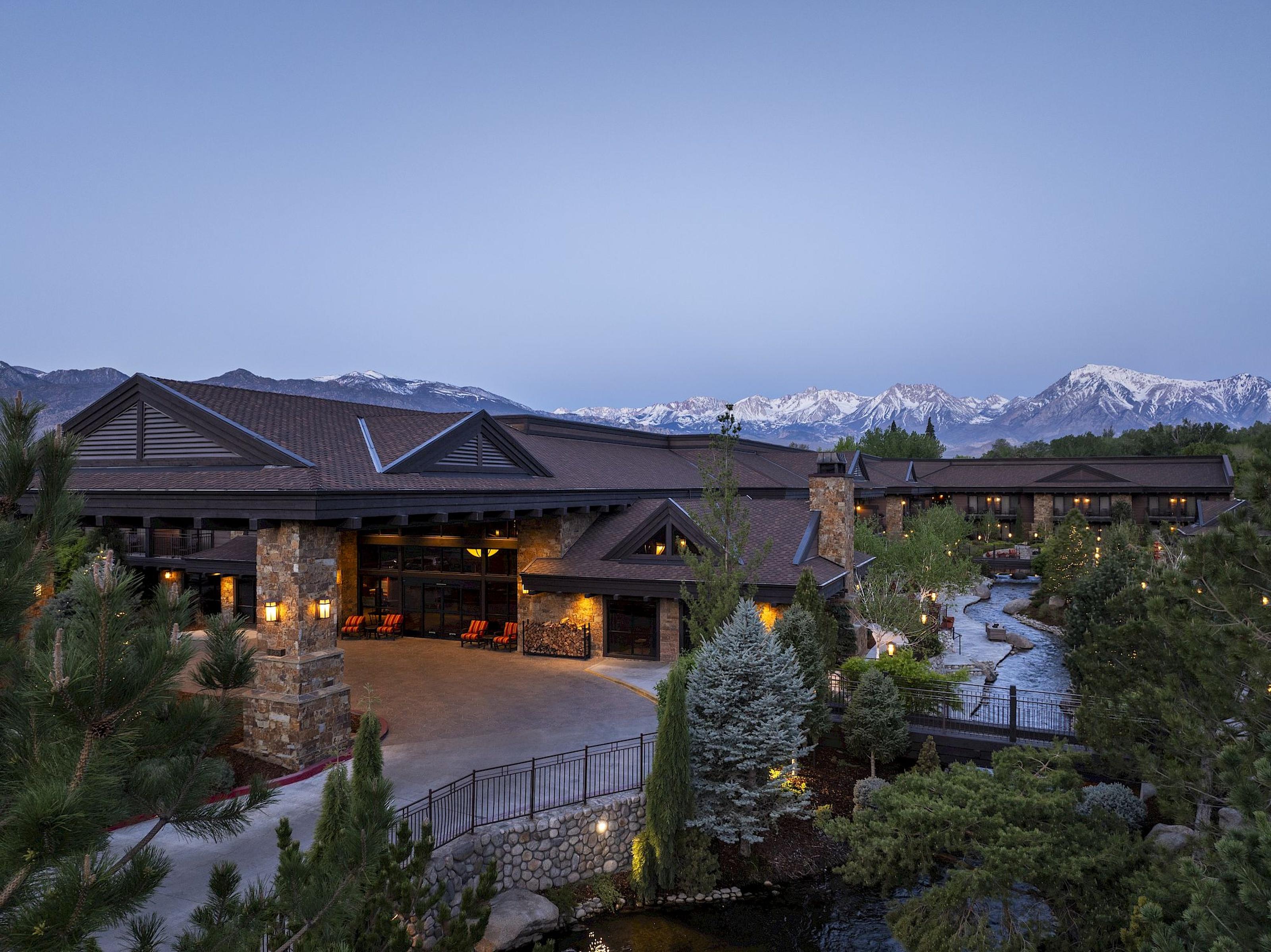 Wayfinder Bishop Hotel Exterior foto