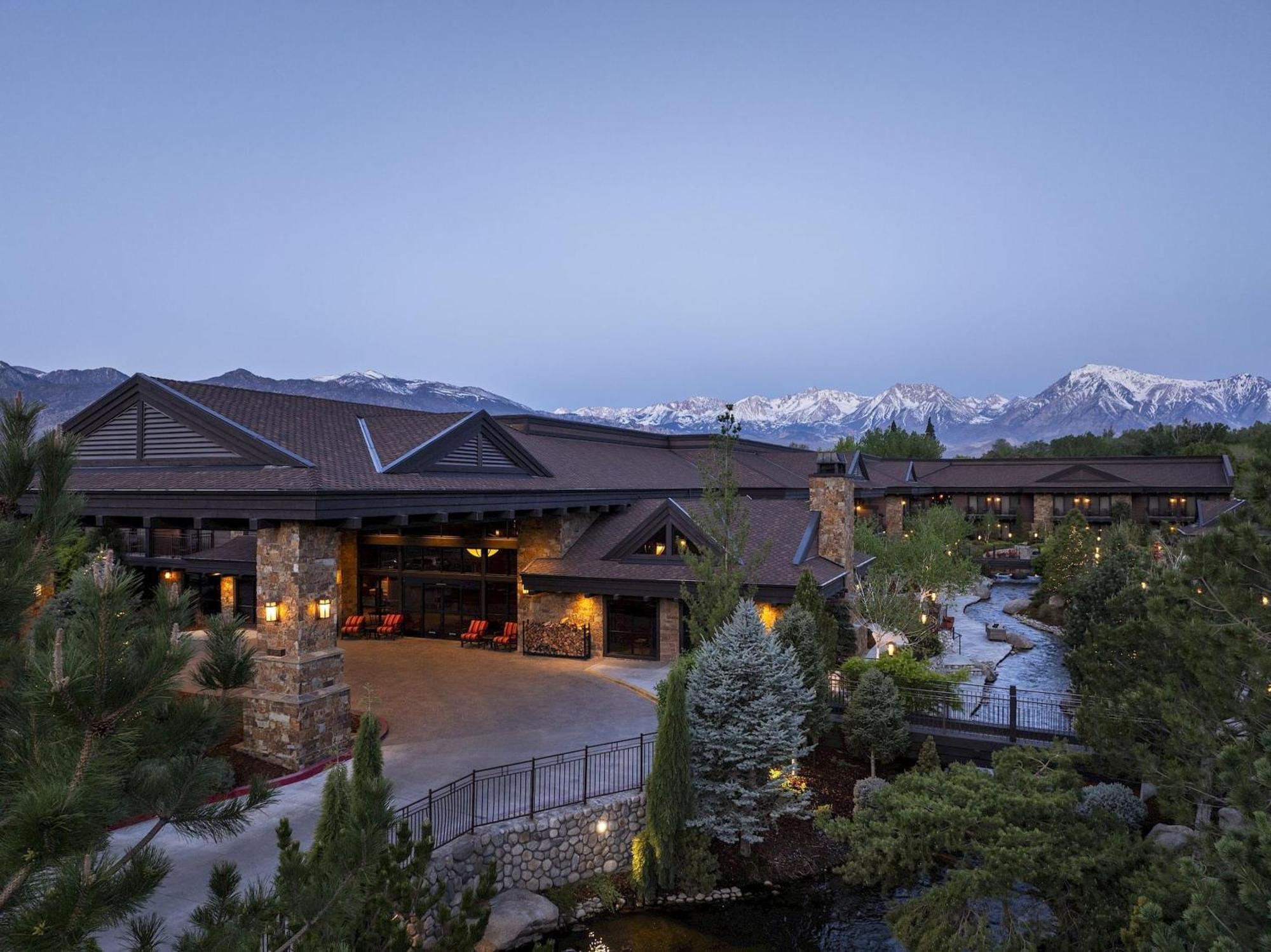 Wayfinder Bishop Hotel Exterior foto